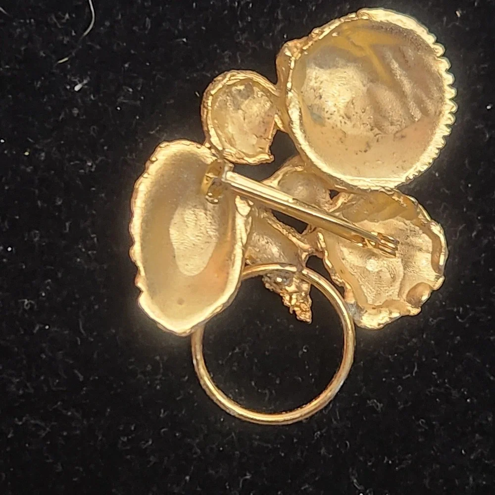 Vintage Gold Tone Sea Shell Brooch Scarf Slide Nautical Coastal Scallop Conch